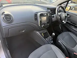 Used 2015 Renault Captur Dynamique Medianav Grey - Interior and Exterior details 10