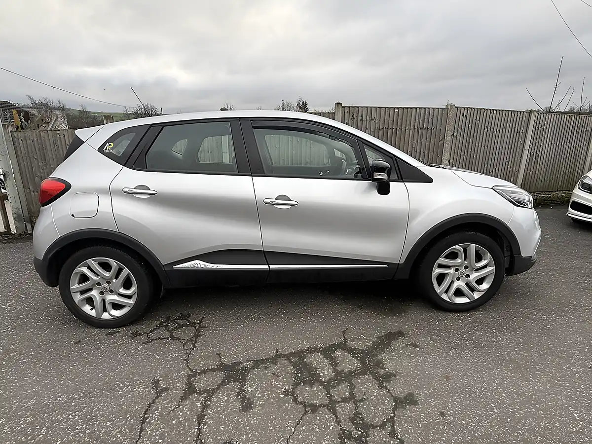 Used 2015 Renault Captur Dynamique Medianav Mercury - Interior and Exterior details 11