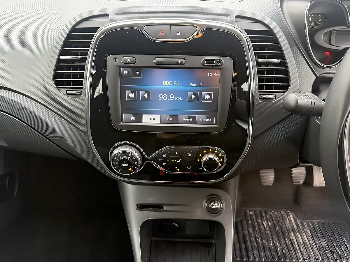 Used 2015 Renault Captur Dynamique Medianav Mercury - Interior and Exterior details 20