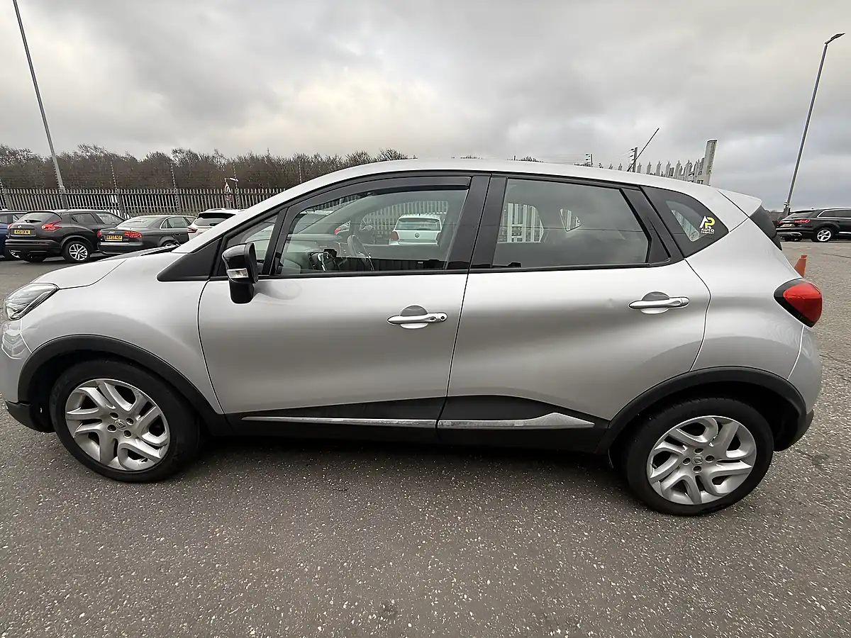 Used 2015 Renault Captur Dynamique Medianav Mercury - Interior and Exterior details 6