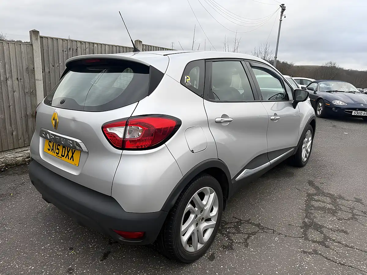 Used 2015 Renault Captur Dynamique Medianav Mercury - Interior and Exterior details 7