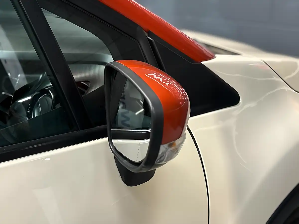 Used 2015 Renault Captur Dynamique Medianav White - Interior and Exterior details 13
