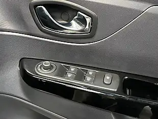 Used 2015 Renault Captur Dynamique Medianav White - Interior and Exterior details 15
