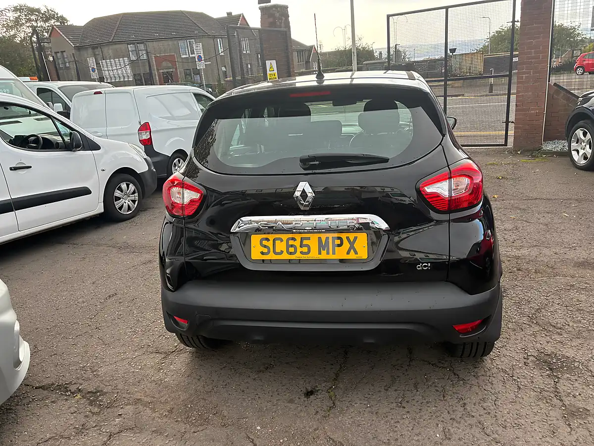 Used 2015 Renault Captur Dynamique Nav Black - Interior and Exterior details 4