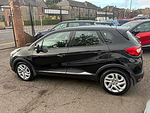 Used 2015 Renault Captur Dynamique Nav Black - Interior and Exterior details 6