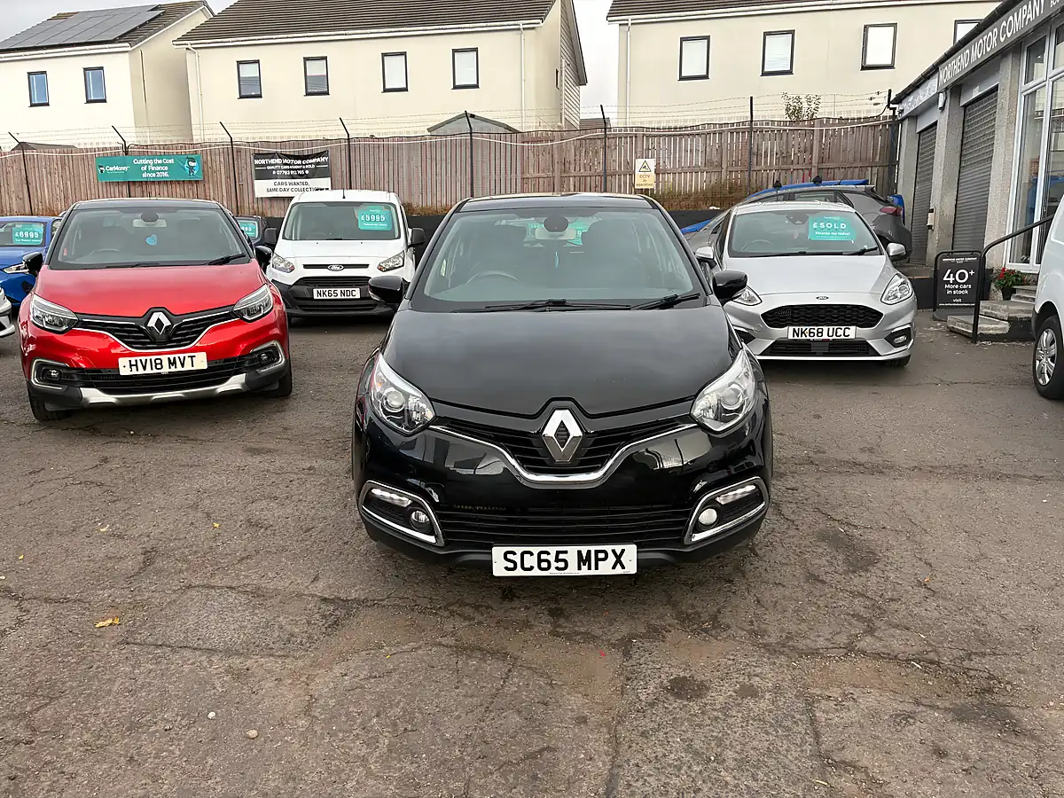 Used 2015 Renault Captur Dynamique Nav Black - Interior and Exterior details 8