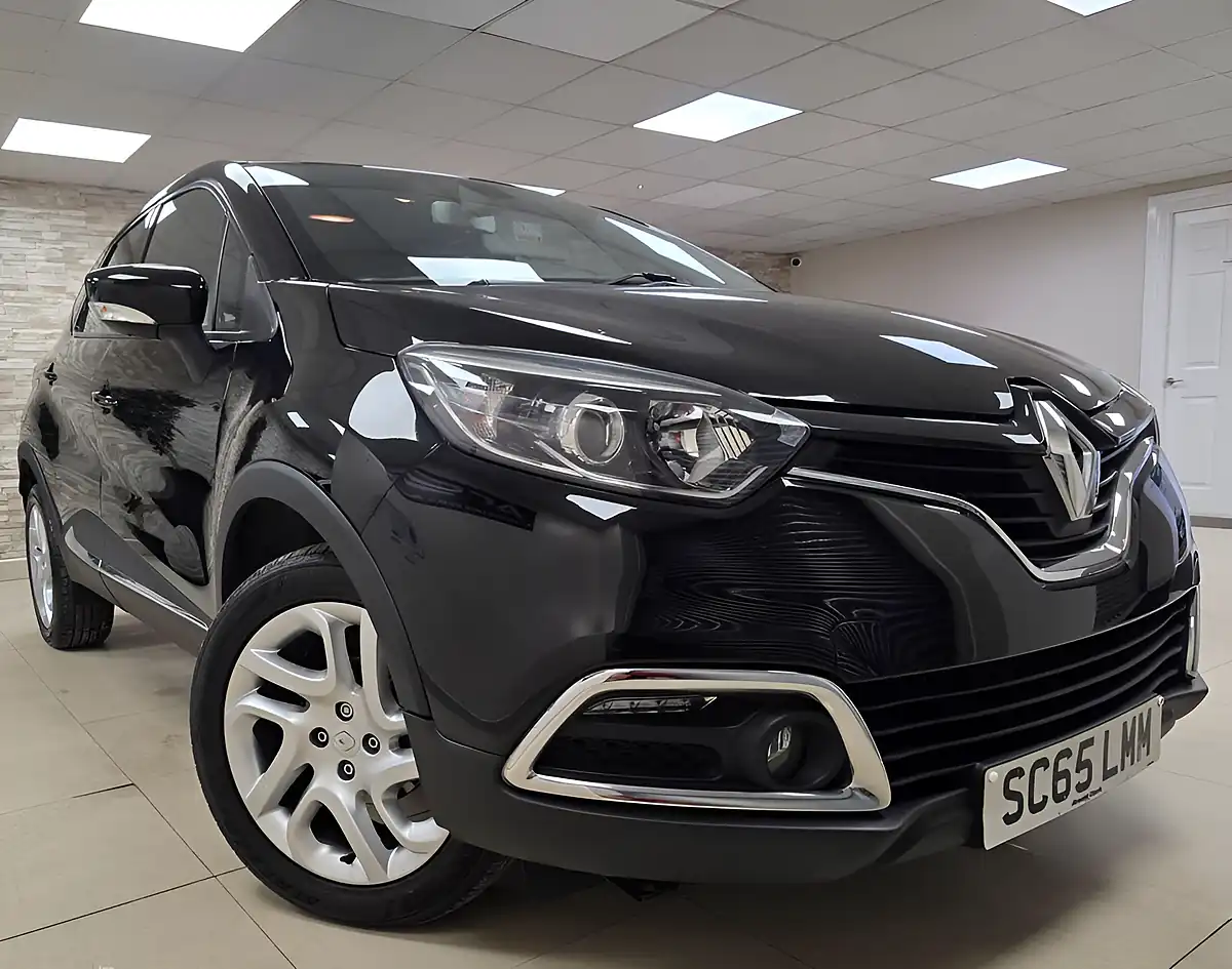 Used 2015 Renault Captur Dynamique Nav Black - Front View