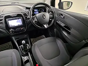 Used 2015 Renault Captur Dynamique Nav Black - Interior and Exterior details 14