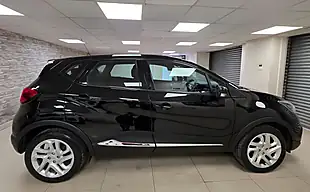 Used 2015 Renault Captur Dynamique Nav Black - Interior and Exterior details 17