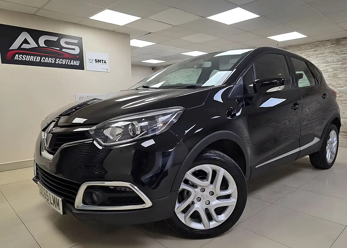 Used 2015 Renault Captur Dynamique Nav Black - Interior and Exterior details 2