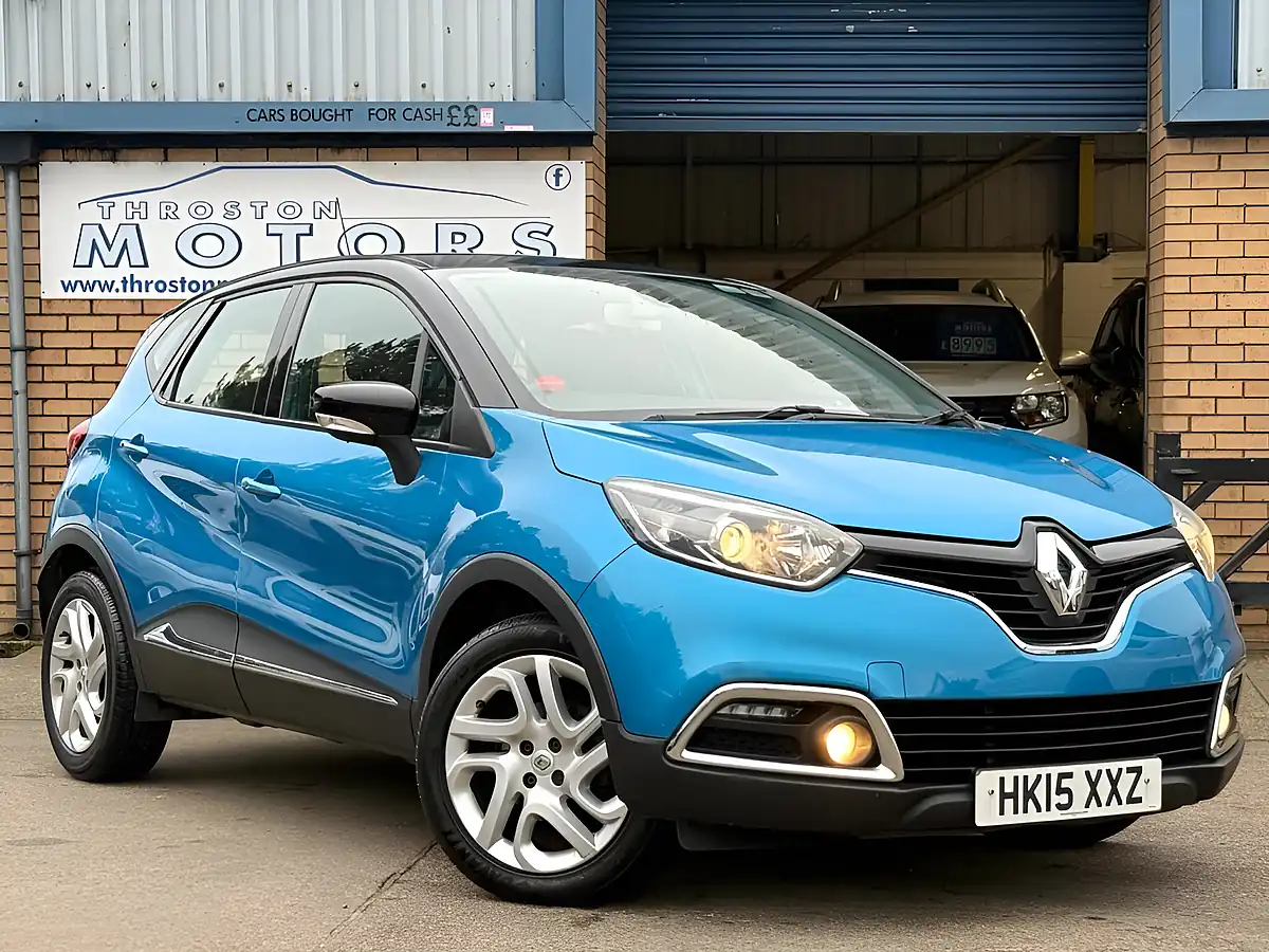 Used 2015 Renault Captur Dynamique Nav Blue - Front View