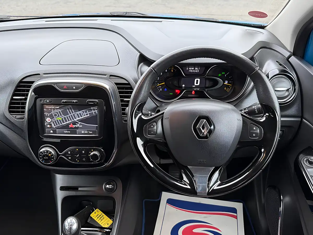 Used 2015 Renault Captur Dynamique Nav Blue - Interior and Exterior details 11