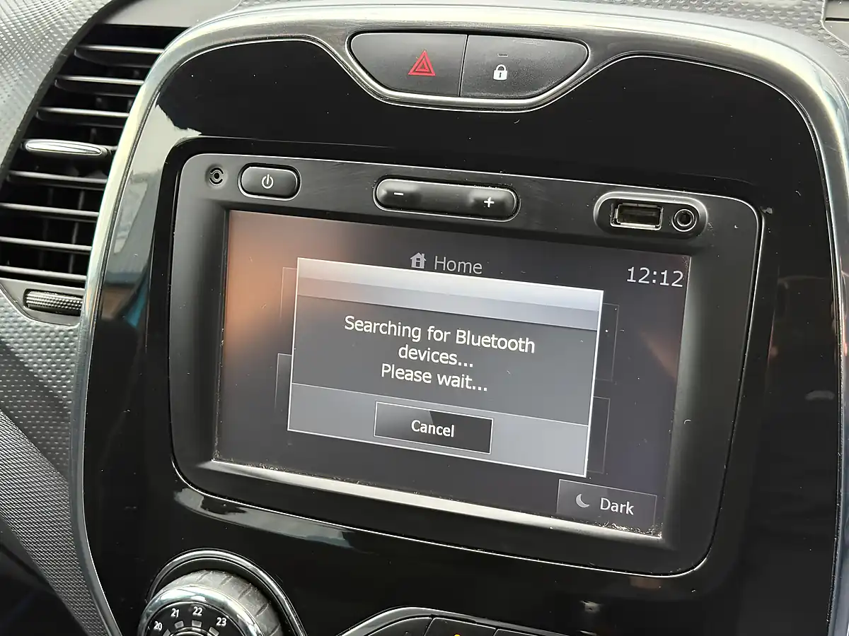 Used 2015 Renault Captur Dynamique Nav Blue - Interior and Exterior details 14