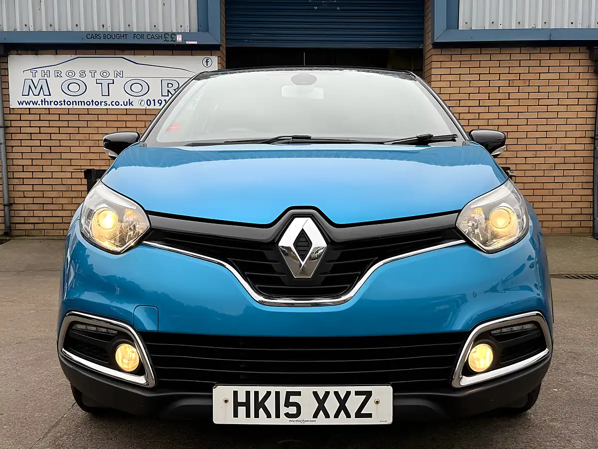 Used 2015 Renault Captur Dynamique Nav Blue - Interior and Exterior details 7