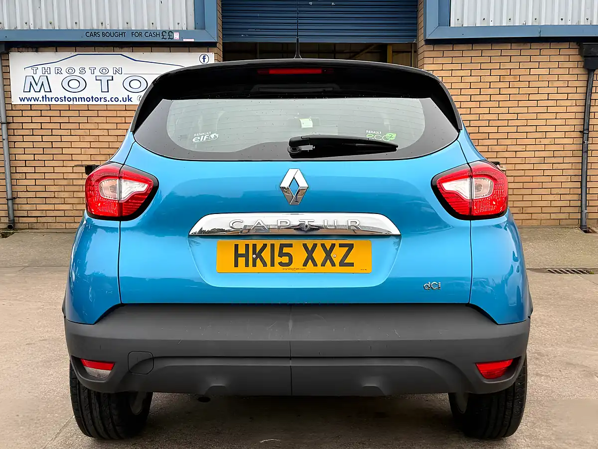 Used 2015 Renault Captur Dynamique Nav Blue - Interior and Exterior details 8