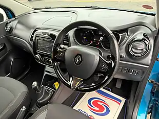 Used 2015 Renault Captur Dynamique Nav Blue - Interior and Exterior details 9