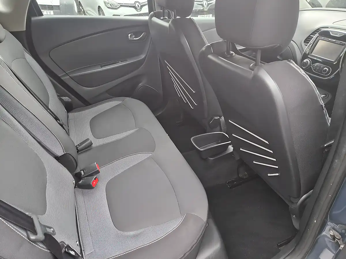 Used 2015 Renault Captur Dynamique Nav Blue - Interior and Exterior details 12