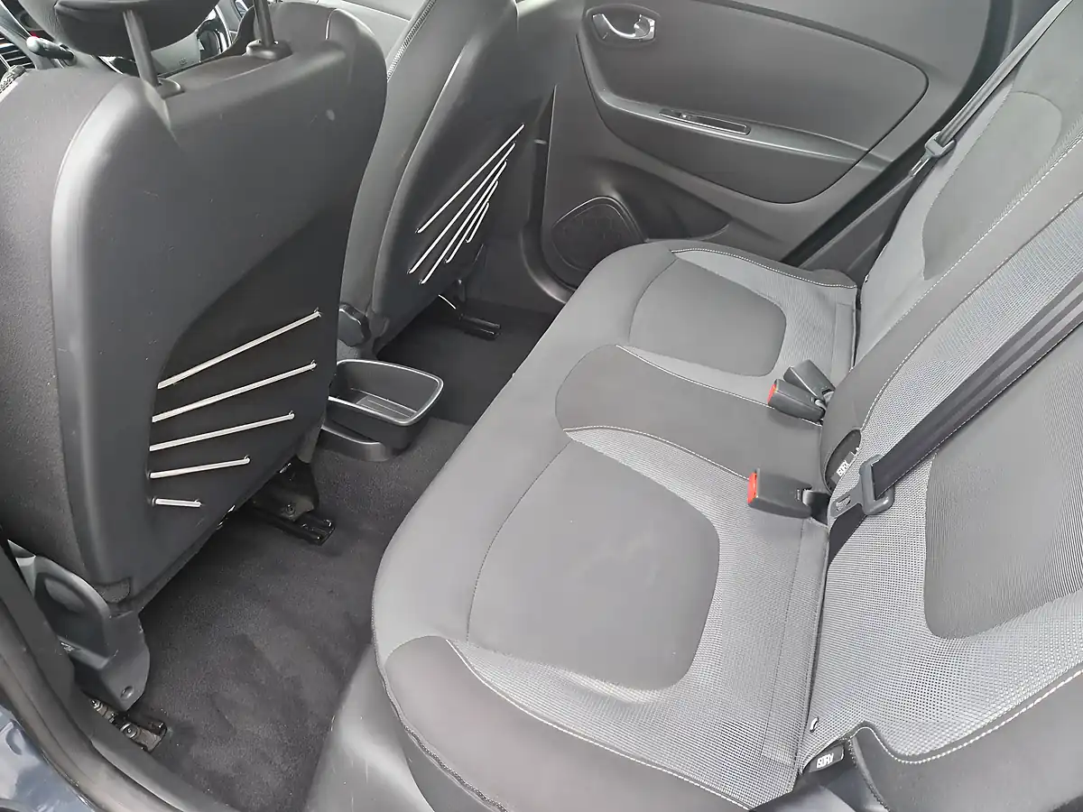Used 2015 Renault Captur Dynamique Nav Blue - Interior and Exterior details 13