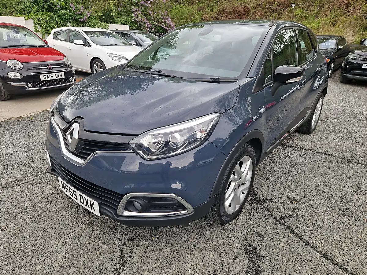 Used 2015 Renault Captur Dynamique Nav Blue - Interior and Exterior details 3