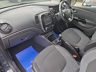 Used 2015 Renault Captur Dynamique Nav Blue - Interior and Exterior details 9