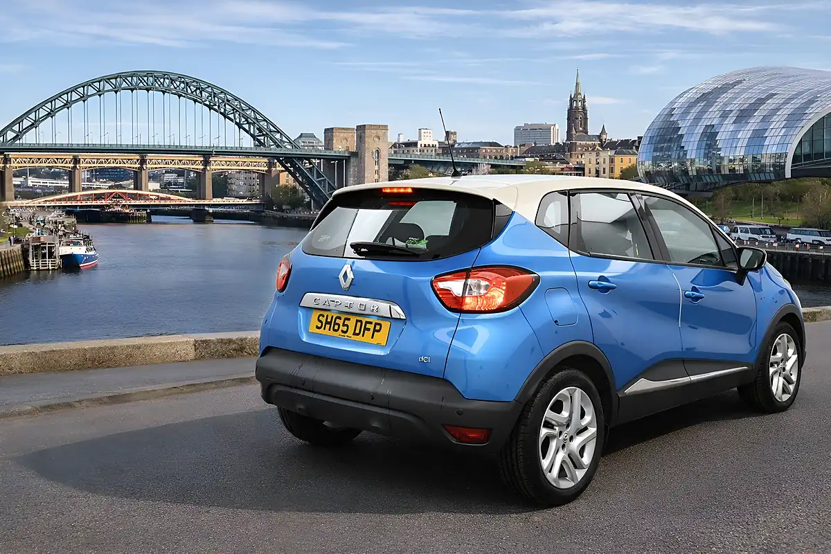 Used 2015 Renault Captur Dynamique Nav Blue - Interior and Exterior details 2
