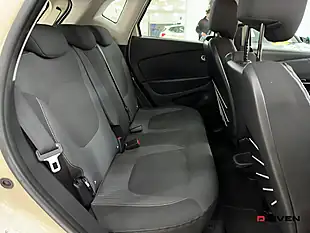 Used 2015 Renault Captur Dynamique Nav White - Interior and Exterior details 14