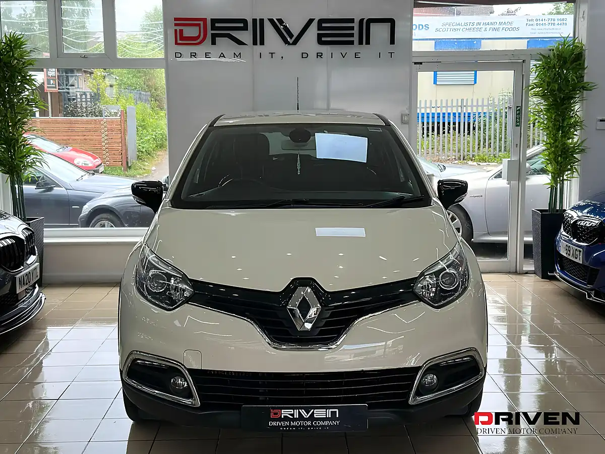 Used 2015 Renault Captur Dynamique Nav White - Interior and Exterior details 3