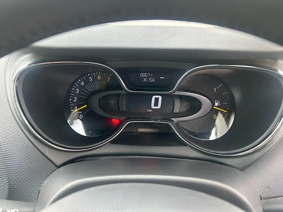Used 2015 Renault Captur Dynamique Nav White - Interior and Exterior details 10