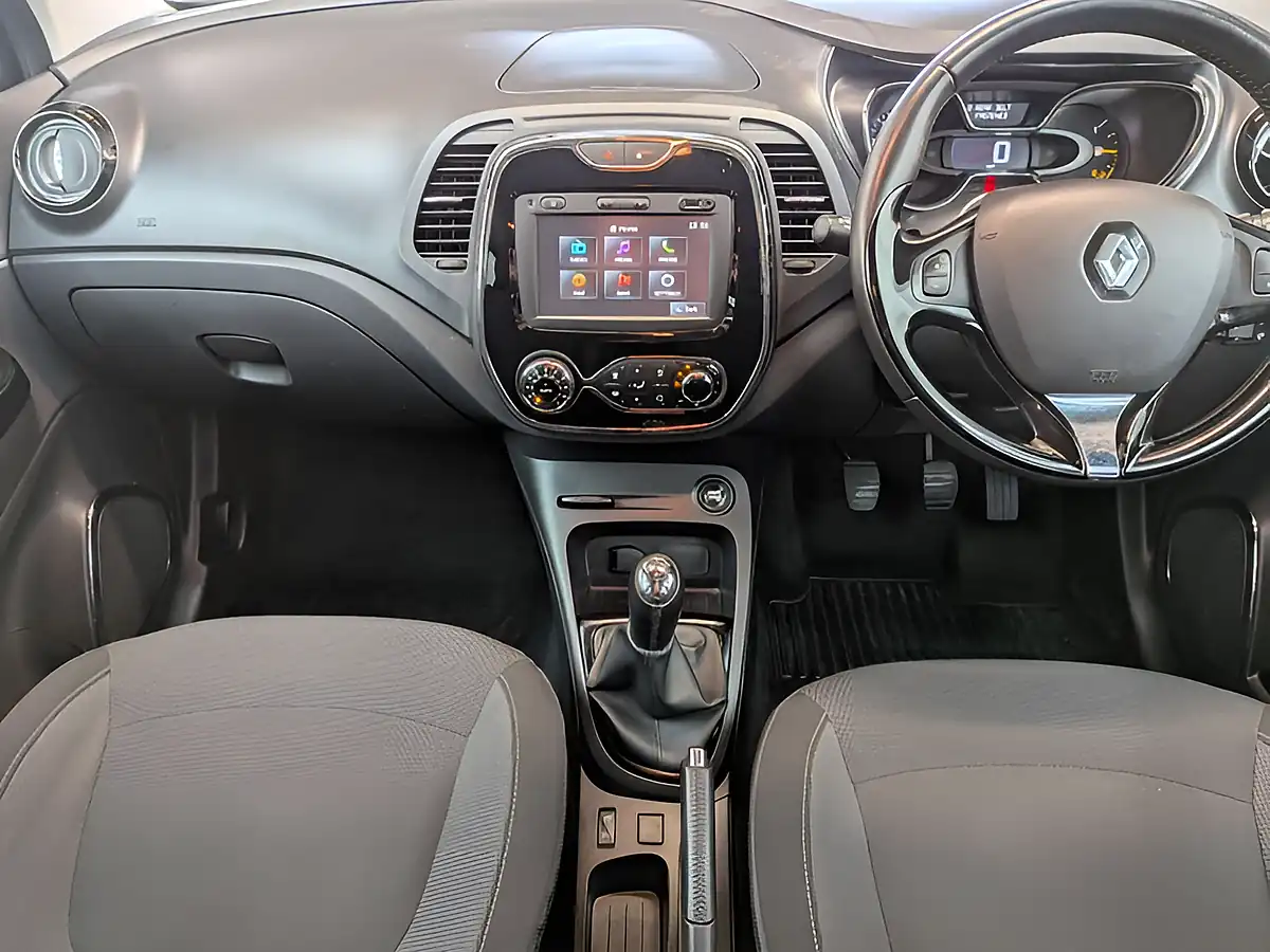 Used 2015 Renault Captur Dynamique S Medianav Black - Interior and Exterior details 14
