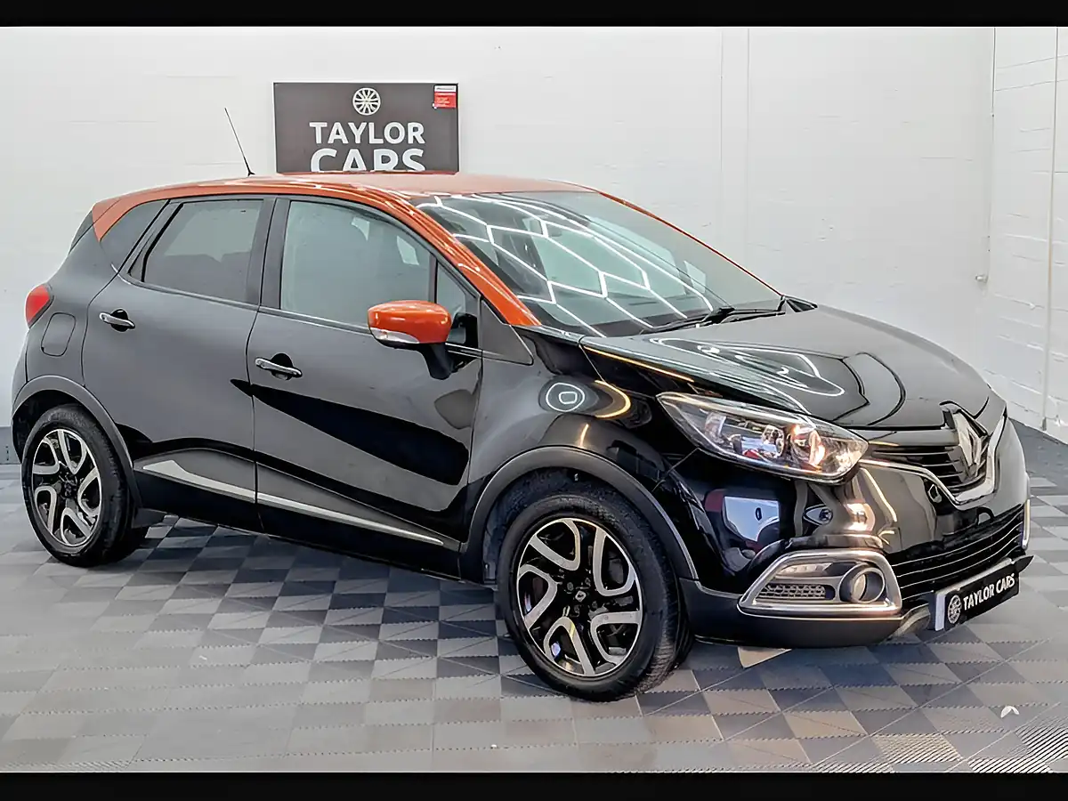 Used 2015 Renault Captur Dynamique S Medianav Black - Interior and Exterior details 4