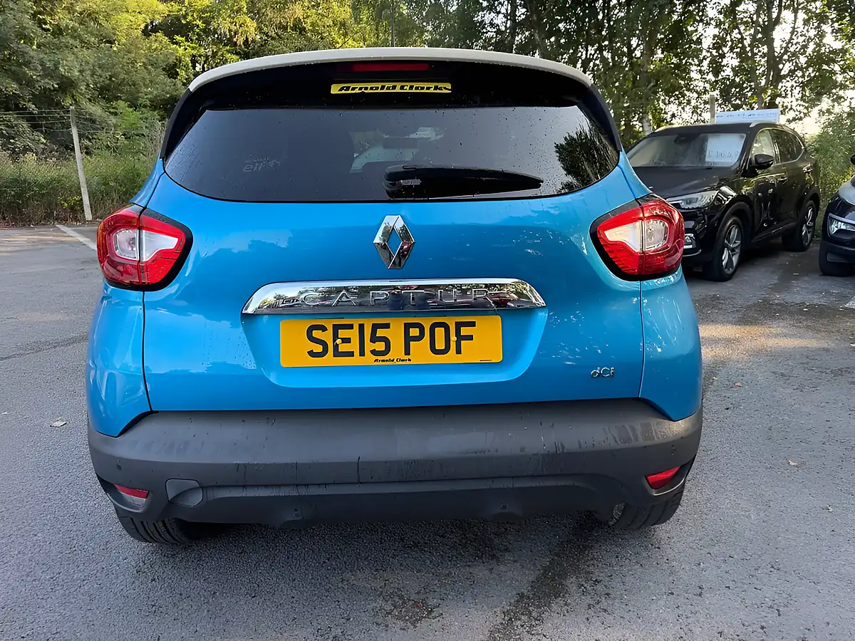 Used 2015 Renault Captur Dynamique S Medianav Blue - Interior and Exterior details 8
