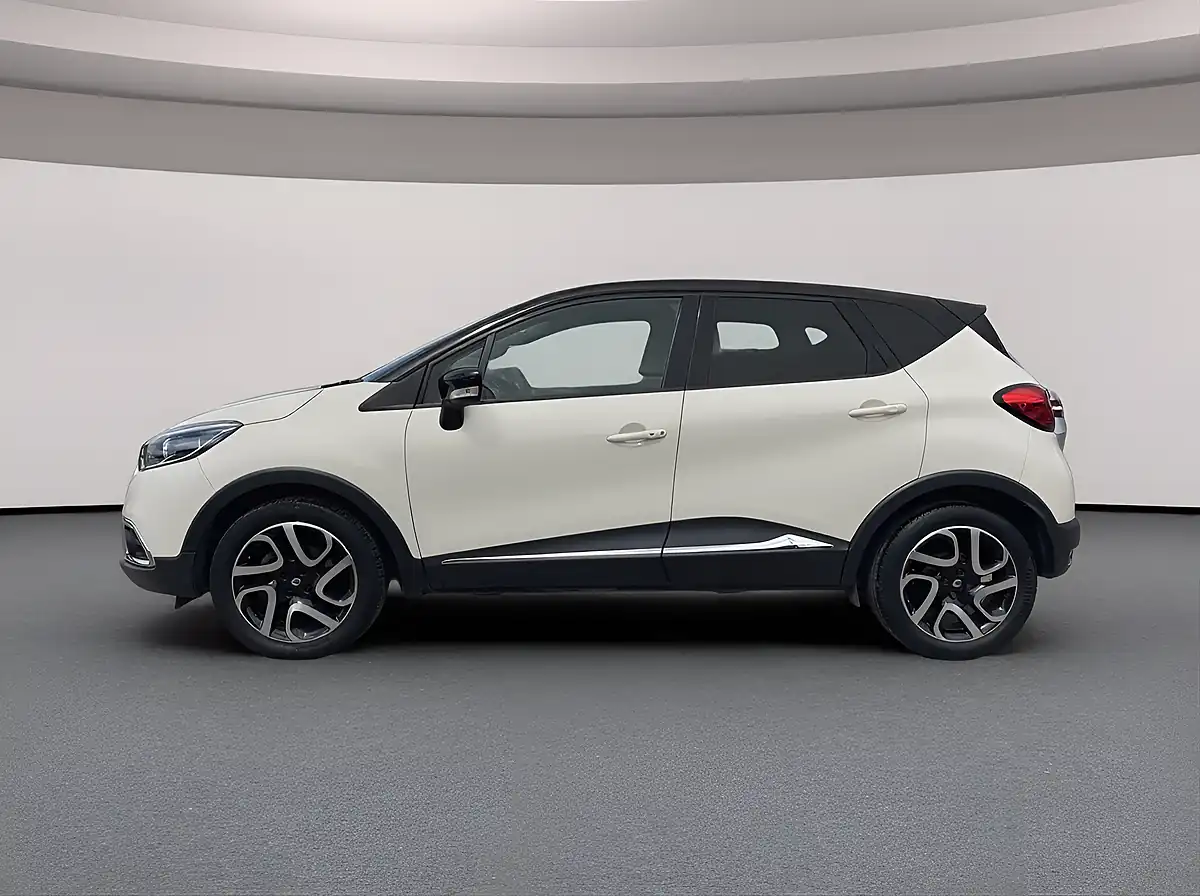 Used 2015 Renault Captur Dynamique S Medianav Ivory With Diamond Black Roof - Interior and Exterior details 4