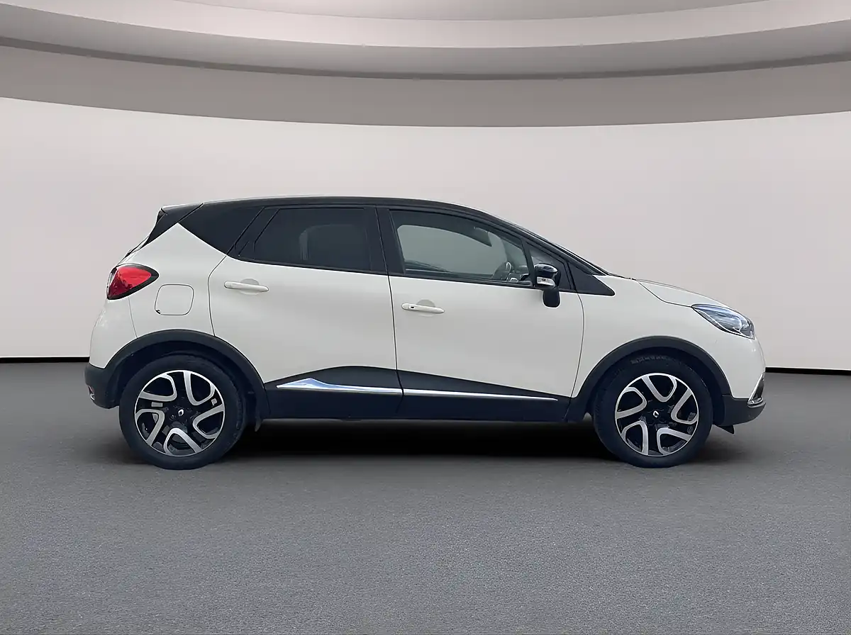 Used 2015 Renault Captur Dynamique S Medianav Ivory With Diamond Black Roof - Interior and Exterior details 8