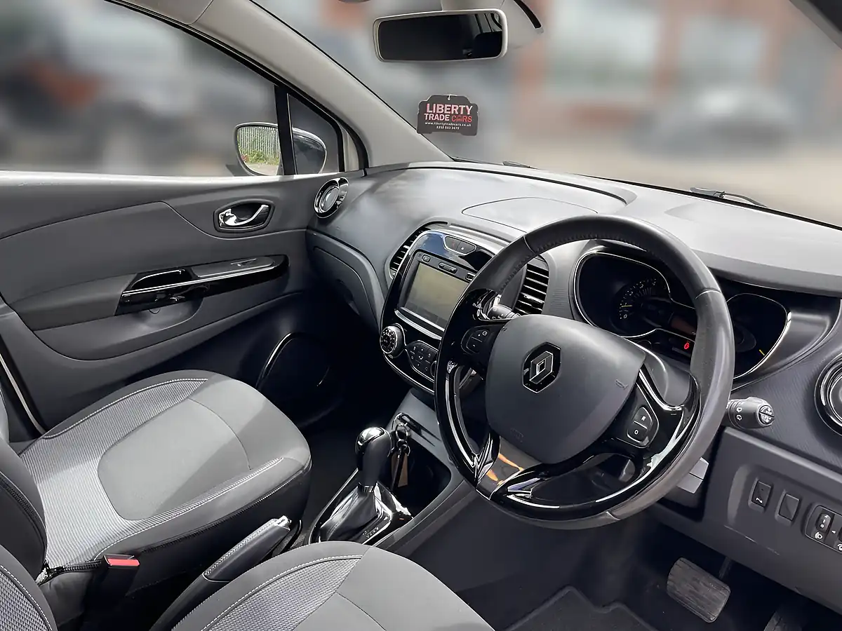Used 2015 Renault Captur Dynamique S Medianav Ivory With Diamond Black Roof - Interior and Exterior details 9
