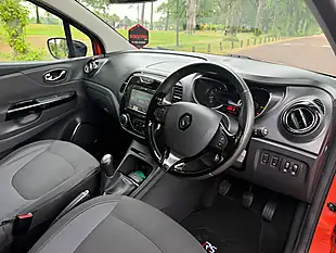 Used 2015 Renault Captur Dynamique S Medianav Orange - Interior and Exterior details 10