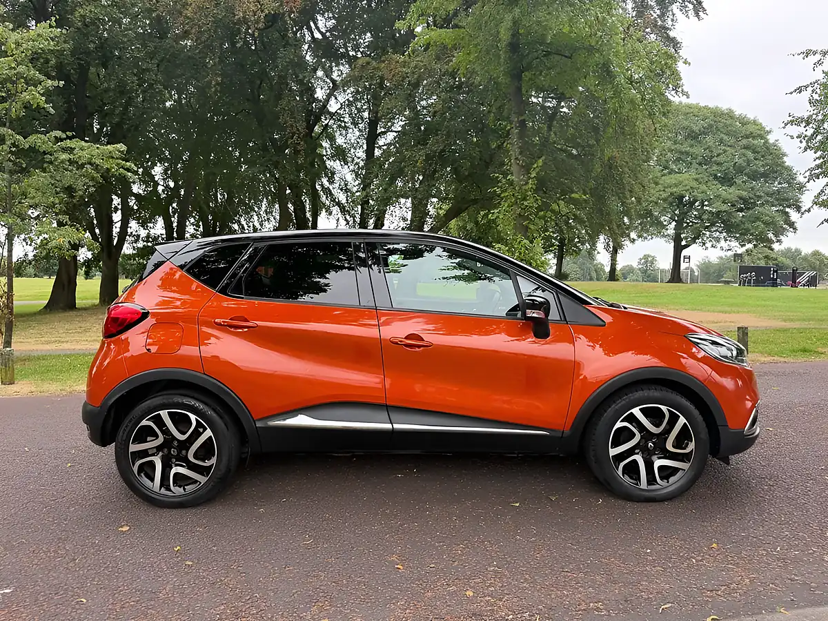 Used 2015 Renault Captur Dynamique S Medianav Orange - Interior and Exterior details 2