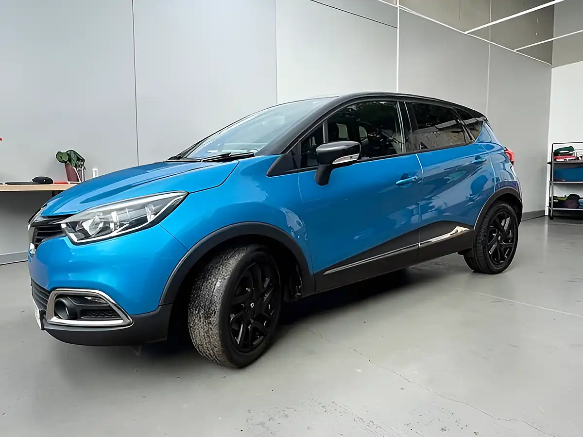 Used 2015 Renault Captur Dynamique S Medianav Tahoe Blue - Interior and Exterior details 3