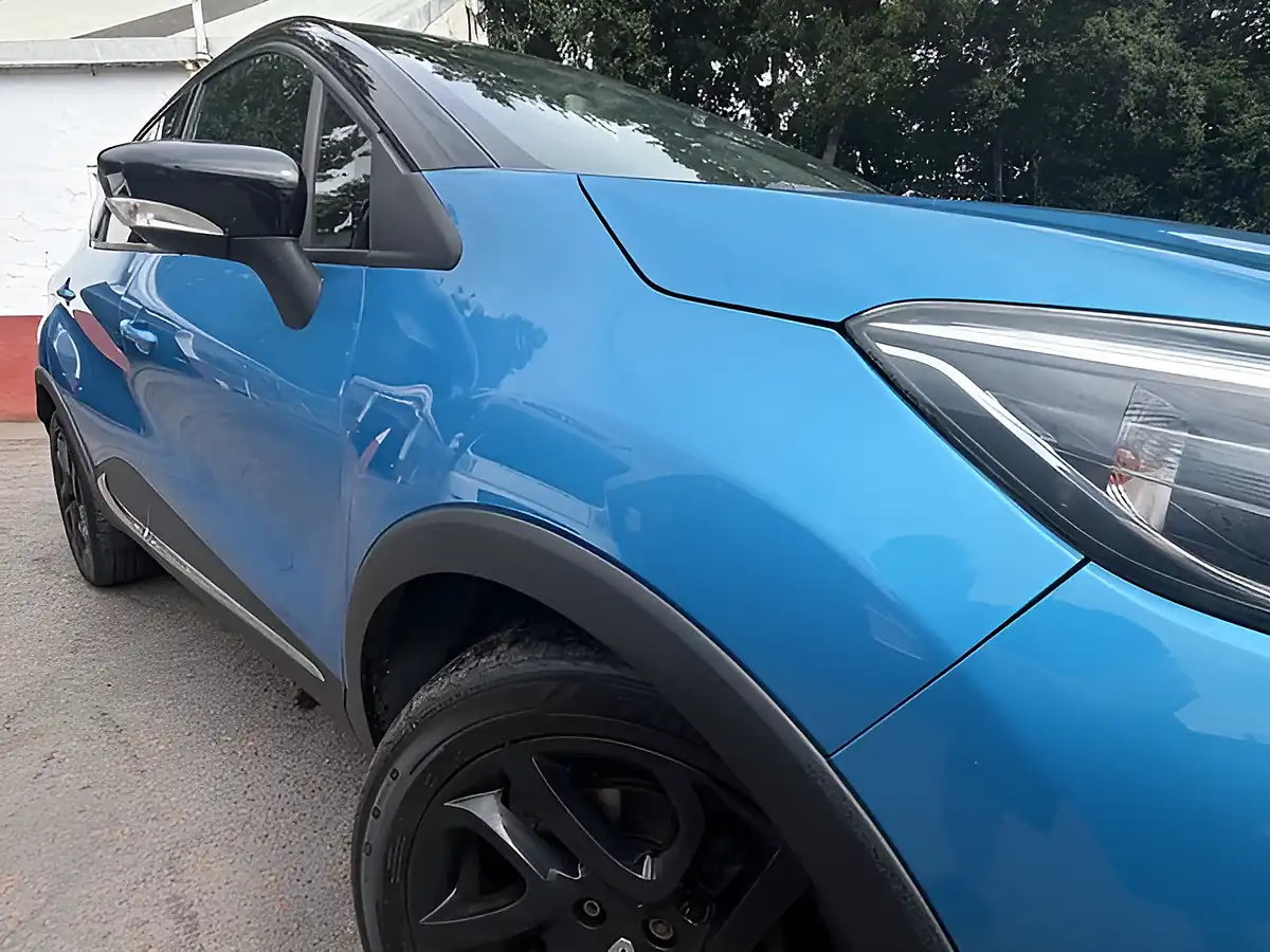 Used 2015 Renault Captur Dynamique S Medianav Tahoe Blue - Interior and Exterior details 8