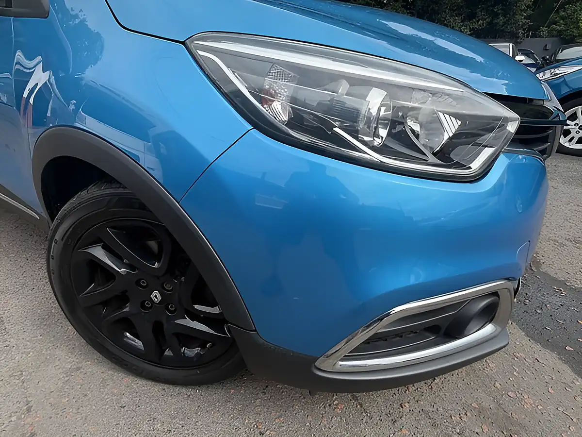 Used 2015 Renault Captur Dynamique S Medianav Tahoe Blue - Interior and Exterior details 9
