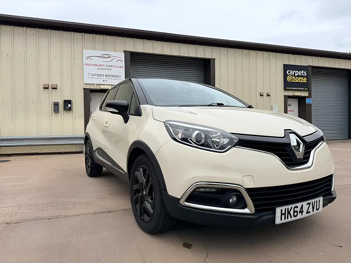 Used 2015 Renault Captur Dynamique S Medianav White - Front View