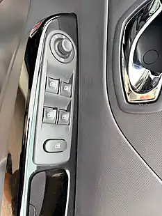 Used 2015 Renault Captur Dynamique S Medianav White - Interior and Exterior details 15