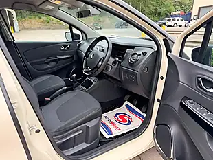 Used 2015 Renault Captur Dynamique S Medianav White - Interior and Exterior details 16