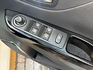 Used 2015 Renault Captur Dynamique S Medianav White - Interior and Exterior details 11