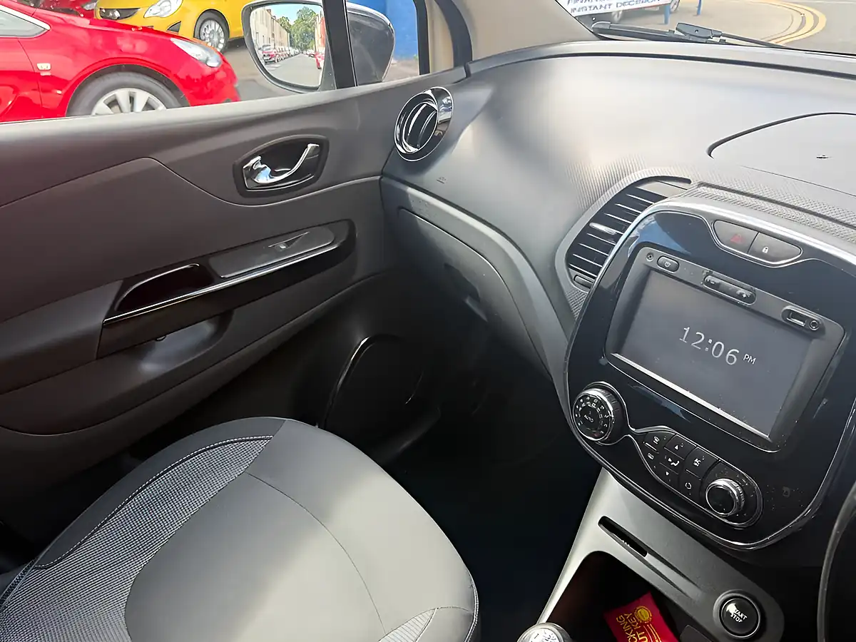 Used 2015 Renault Captur Dynamique S Medianav White - Interior and Exterior details 16