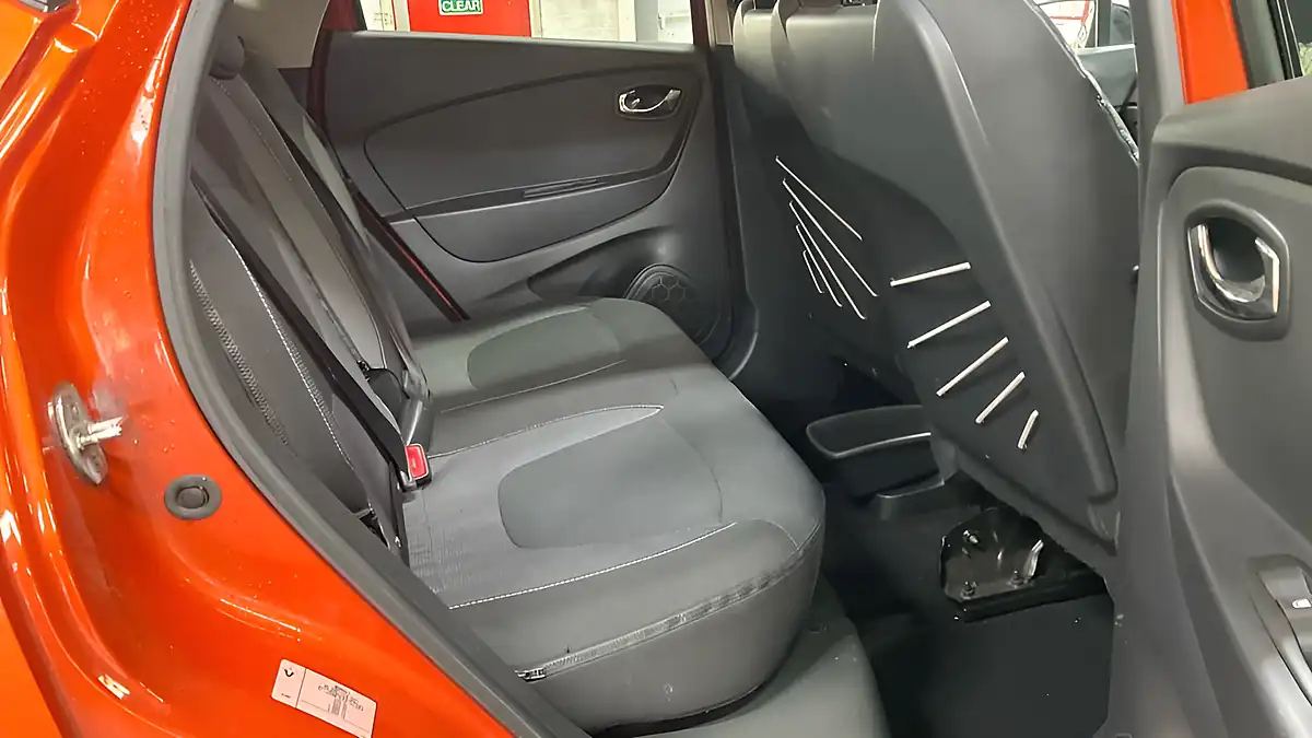 Used 2015 Renault Captur Dynamique S Nav Arizona - Interior and Exterior details 7