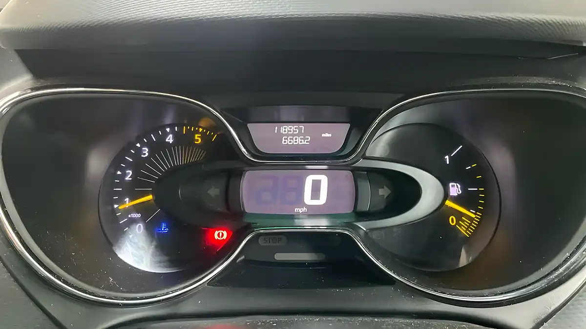 Used 2015 Renault Captur Dynamique S Nav Arizona - Interior and Exterior details 9