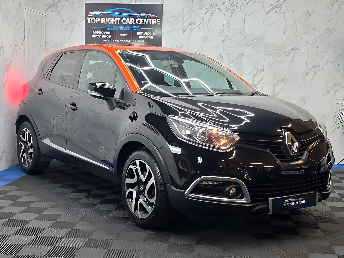 Used 2015 Renault Captur Dynamique S Nav Black - Front View