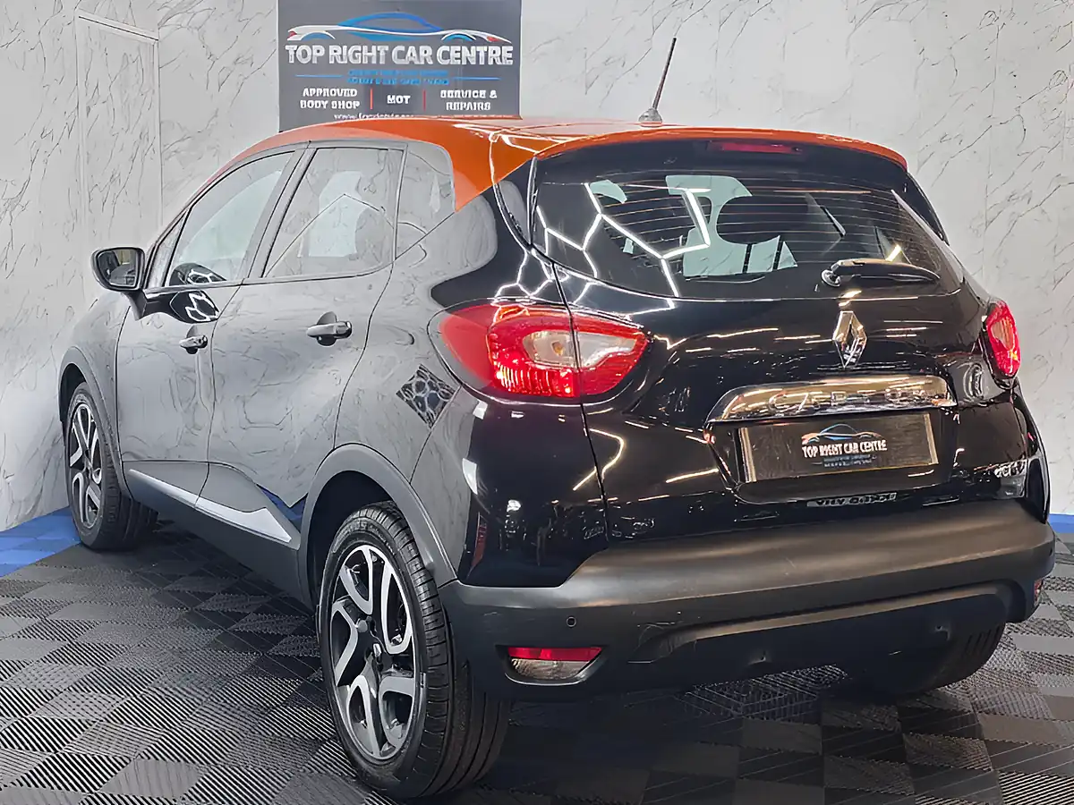 Used 2015 Renault Captur Dynamique S Nav Black - Interior and Exterior details 6