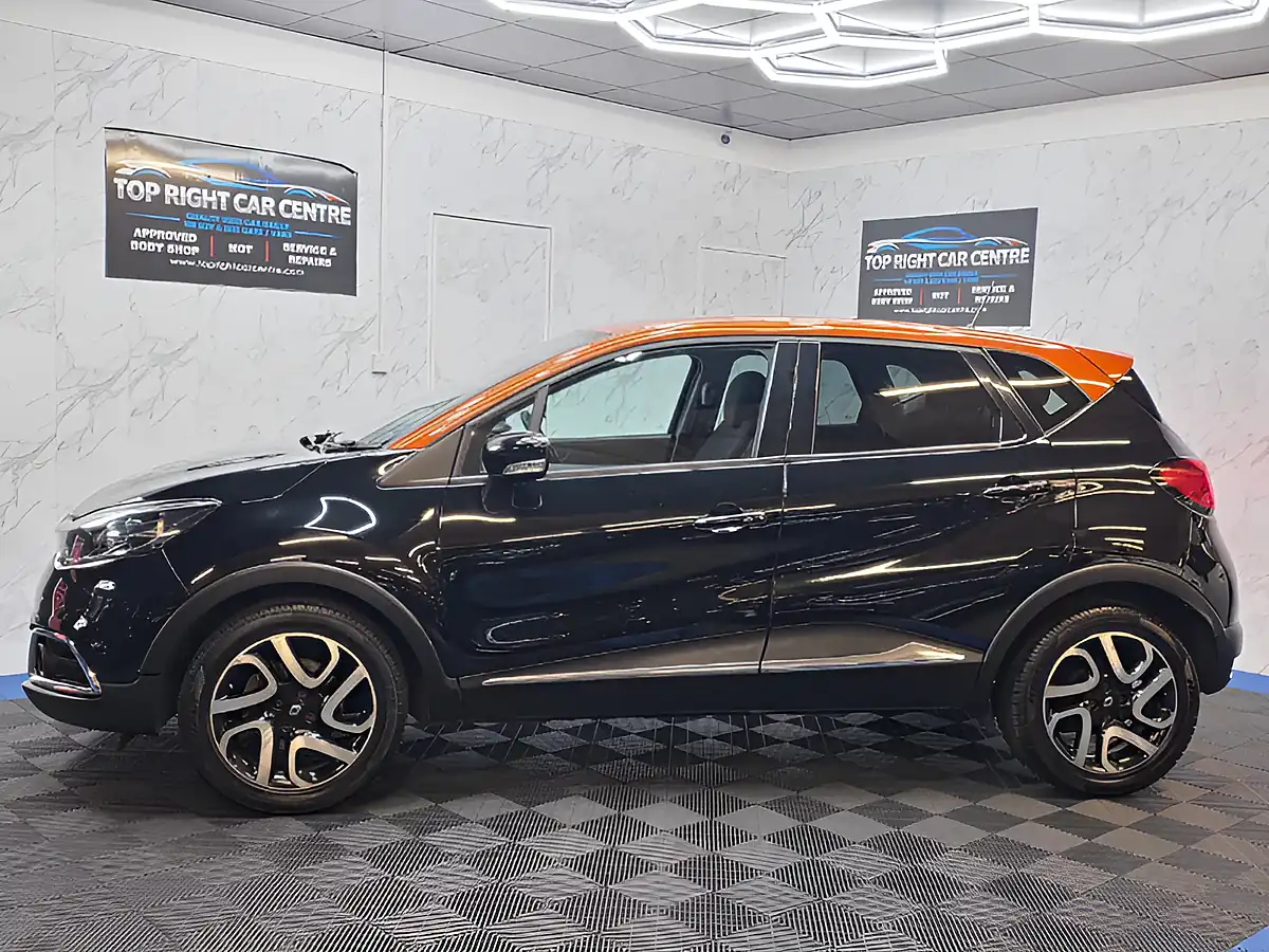 Used 2015 Renault Captur Dynamique S Nav Black - Interior and Exterior details 7