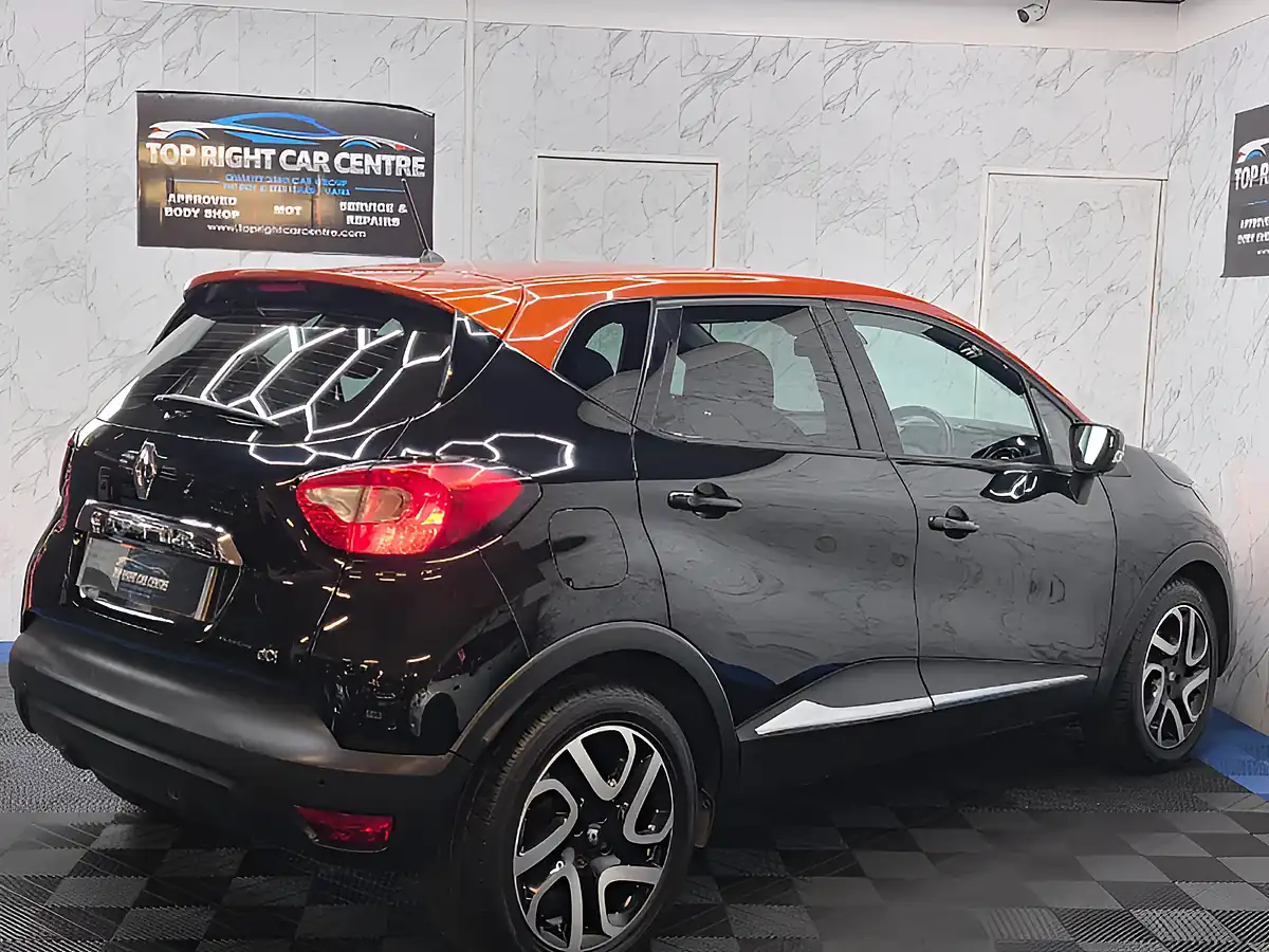 Used 2015 Renault Captur Dynamique S Nav Black - Interior and Exterior details 8